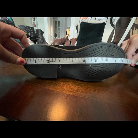 🔥🔥Ugg boots big kid size 3 - Picture 7 of 8